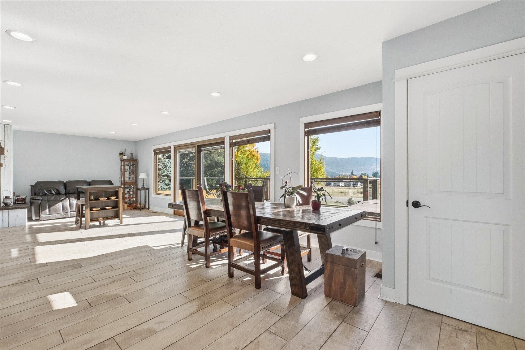 10285 Ski Hill Drive Property Photo 15