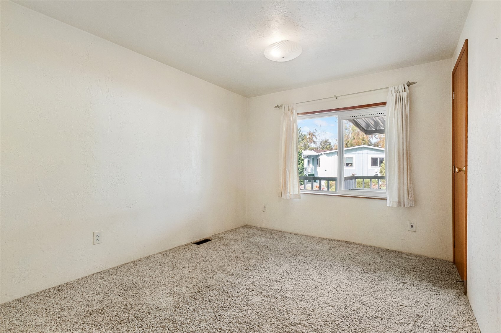 5900 64th St Ne 122 Property Photo 11