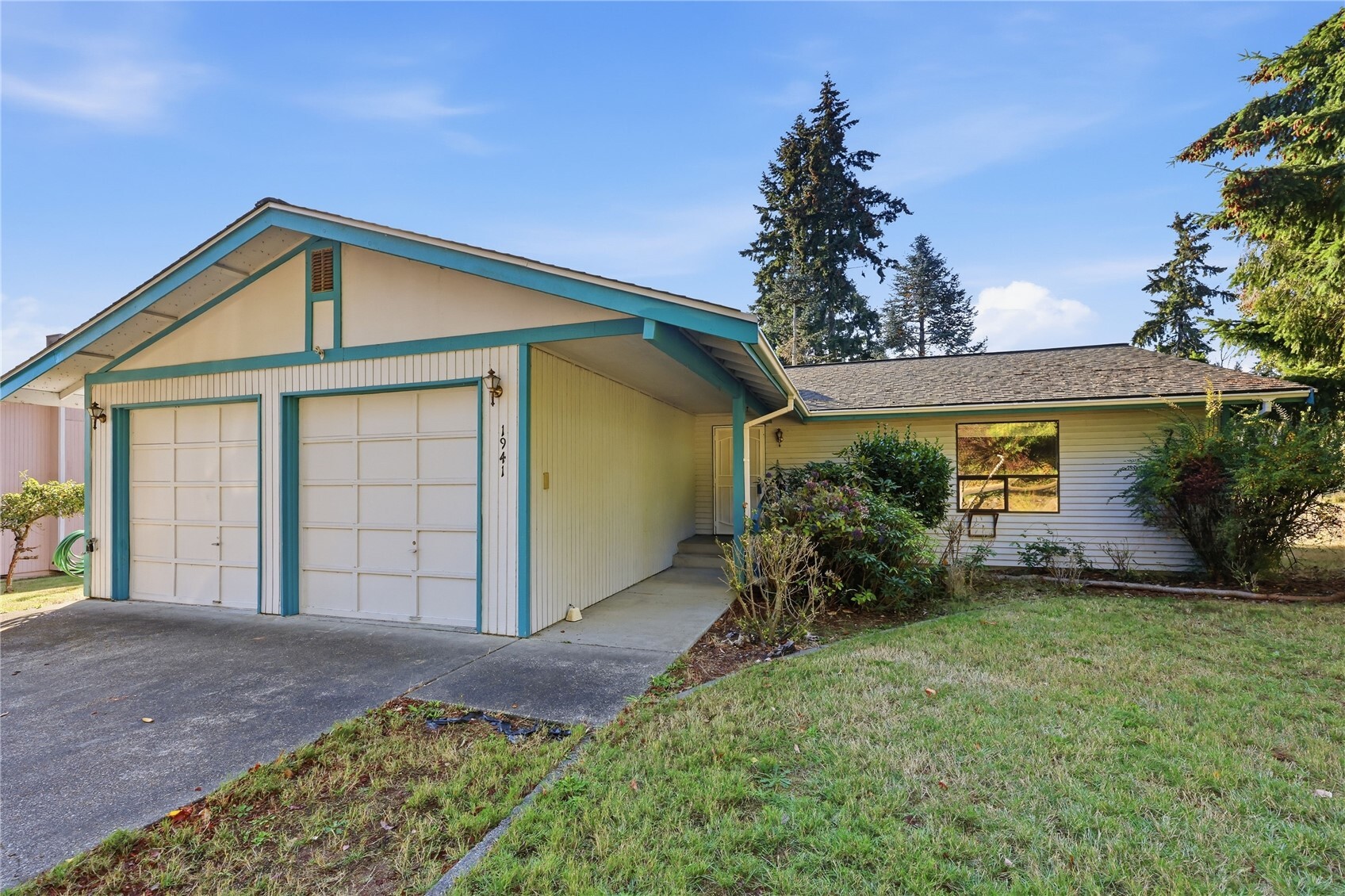 1941 Ne Warner Street Property Photo 2