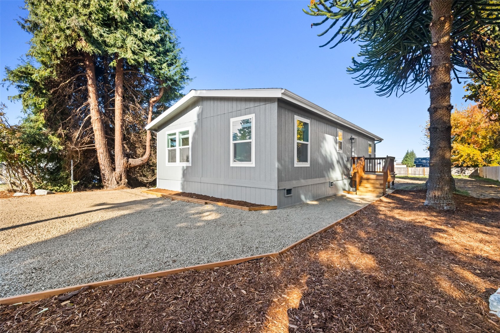 2013 E 4th Avenue Property Photo 1