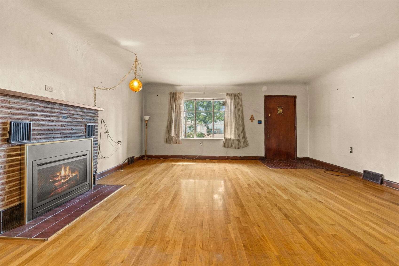15202 Washington Avenue Property Photo 12