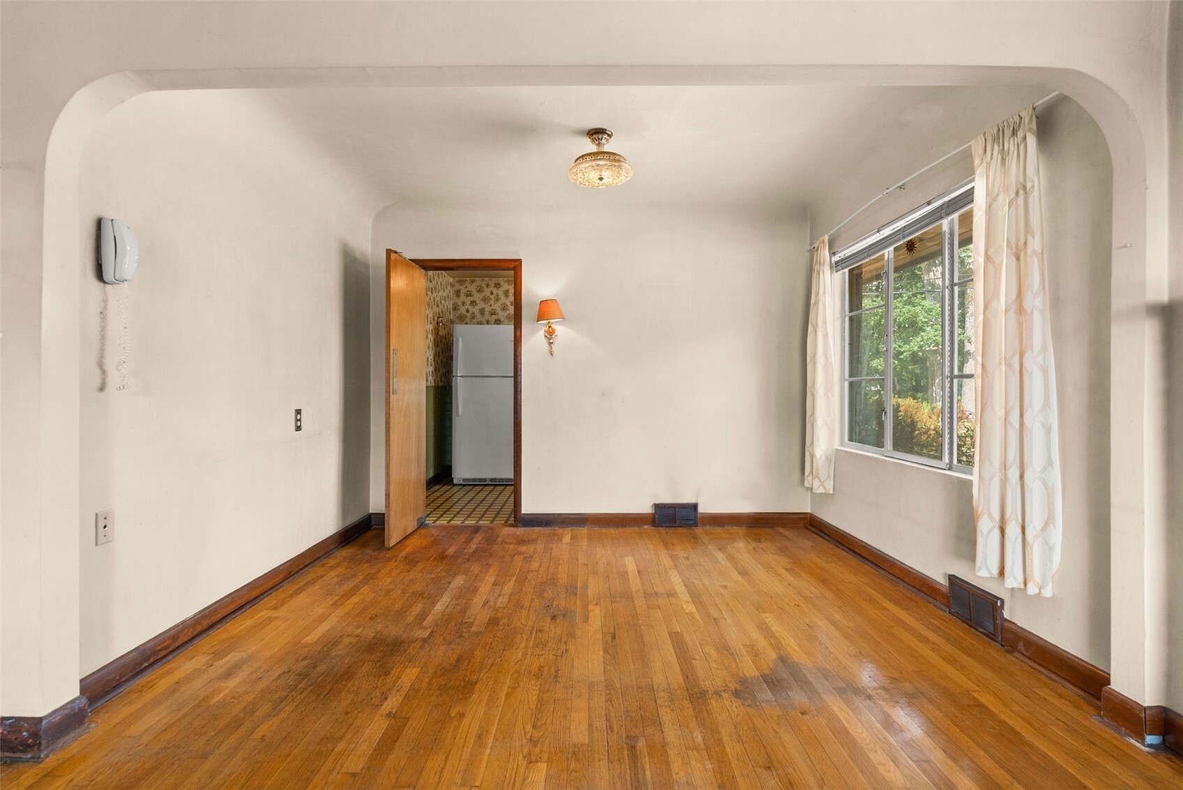 15202 Washington Avenue Property Photo 16