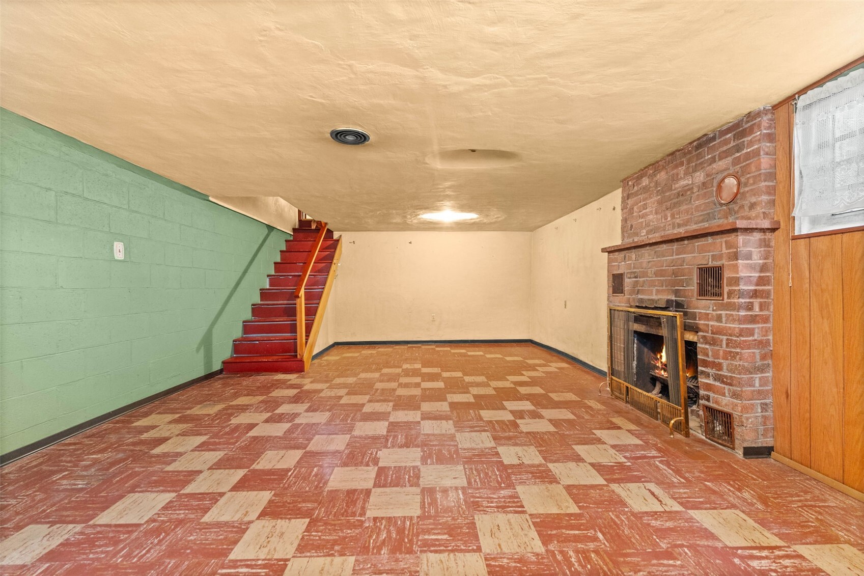 15202 Washington Avenue Property Photo 29