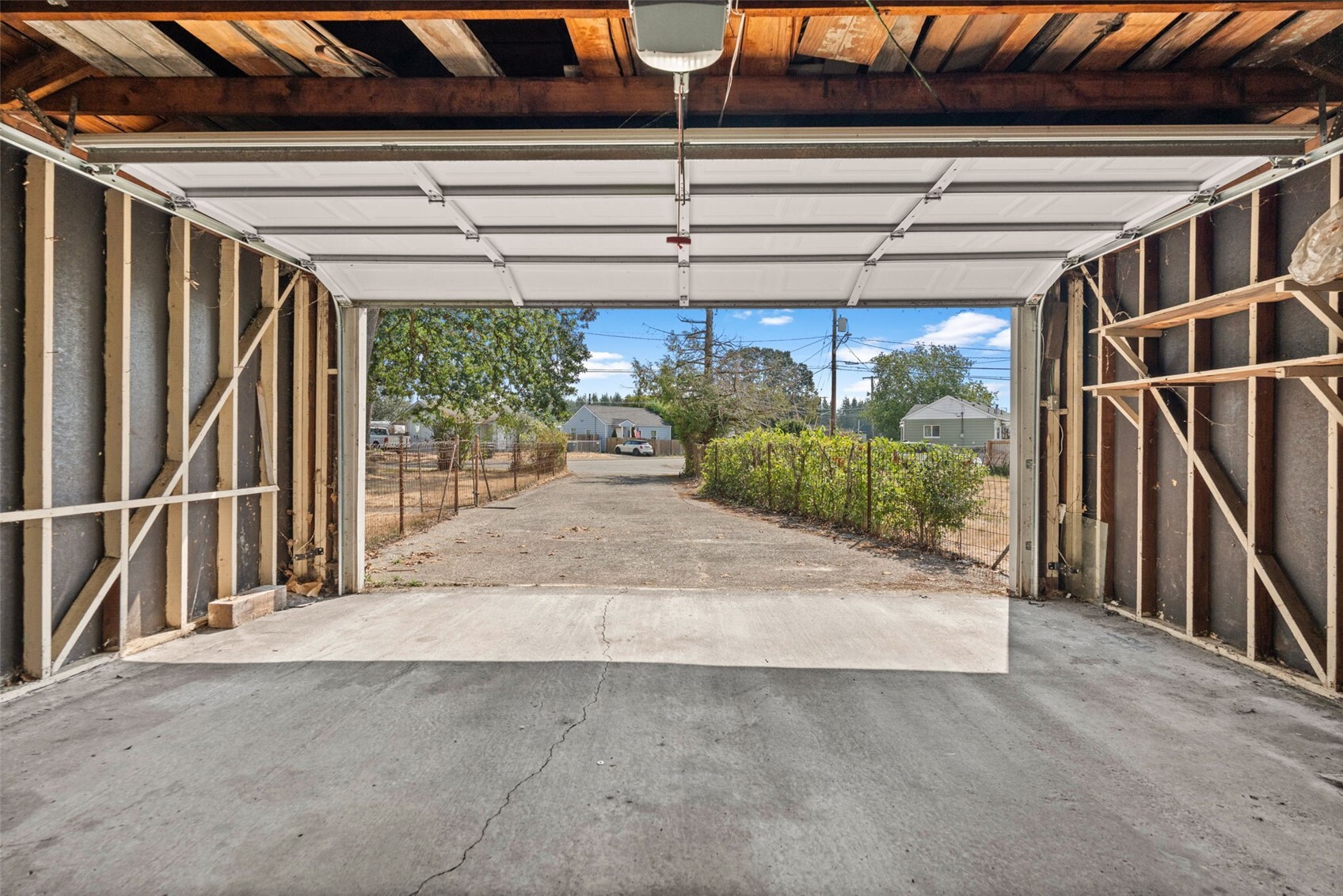 15202 Washington Avenue Property Photo 34