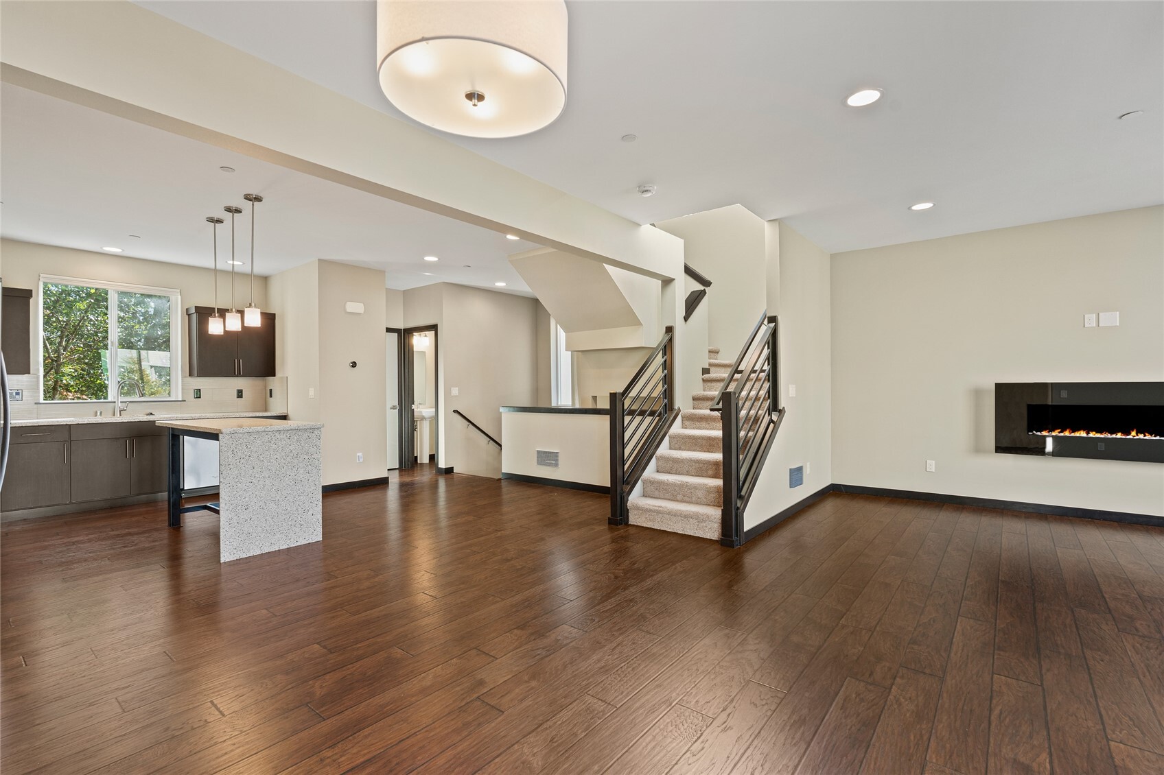 15111 13th Place Property Photo 8