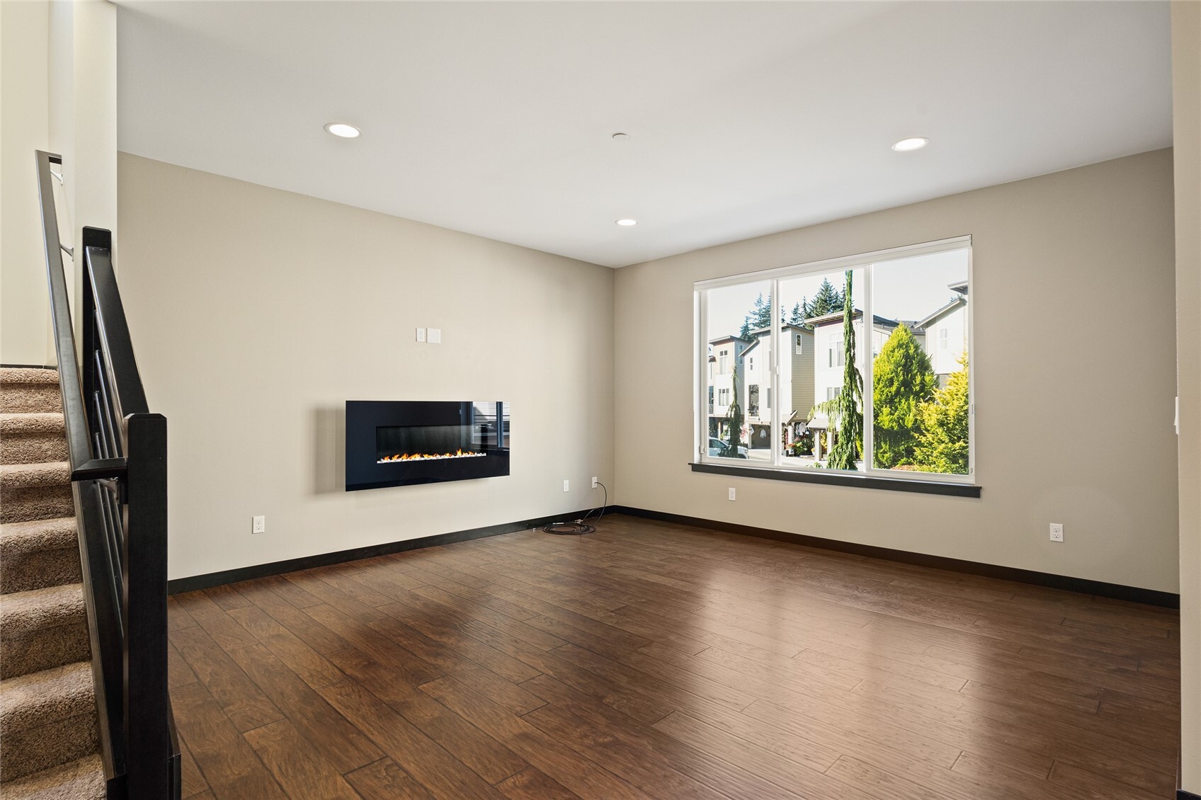 15111 13th Place Property Photo 9