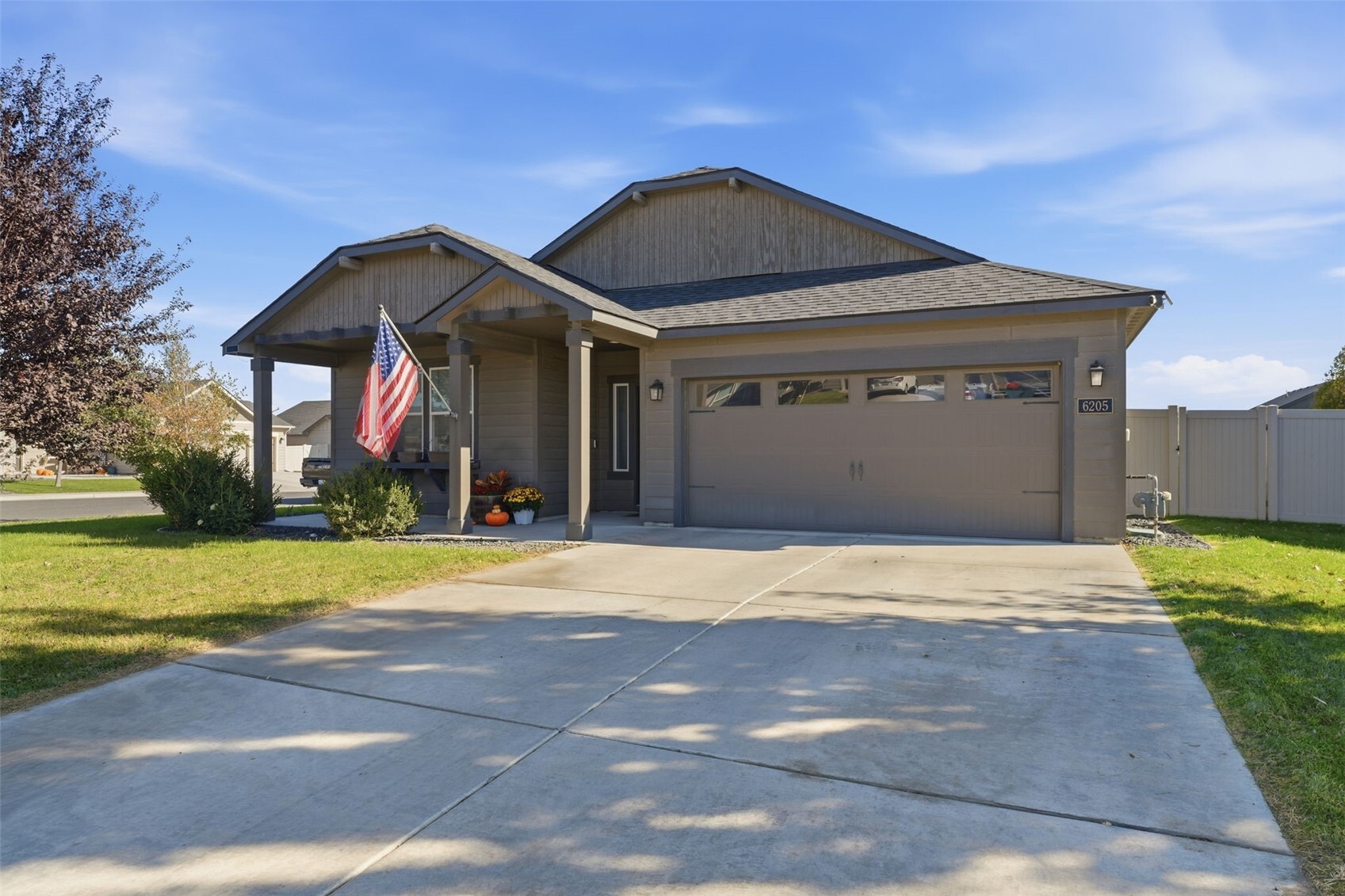 6205 Rockrose Lane Property Photo 2