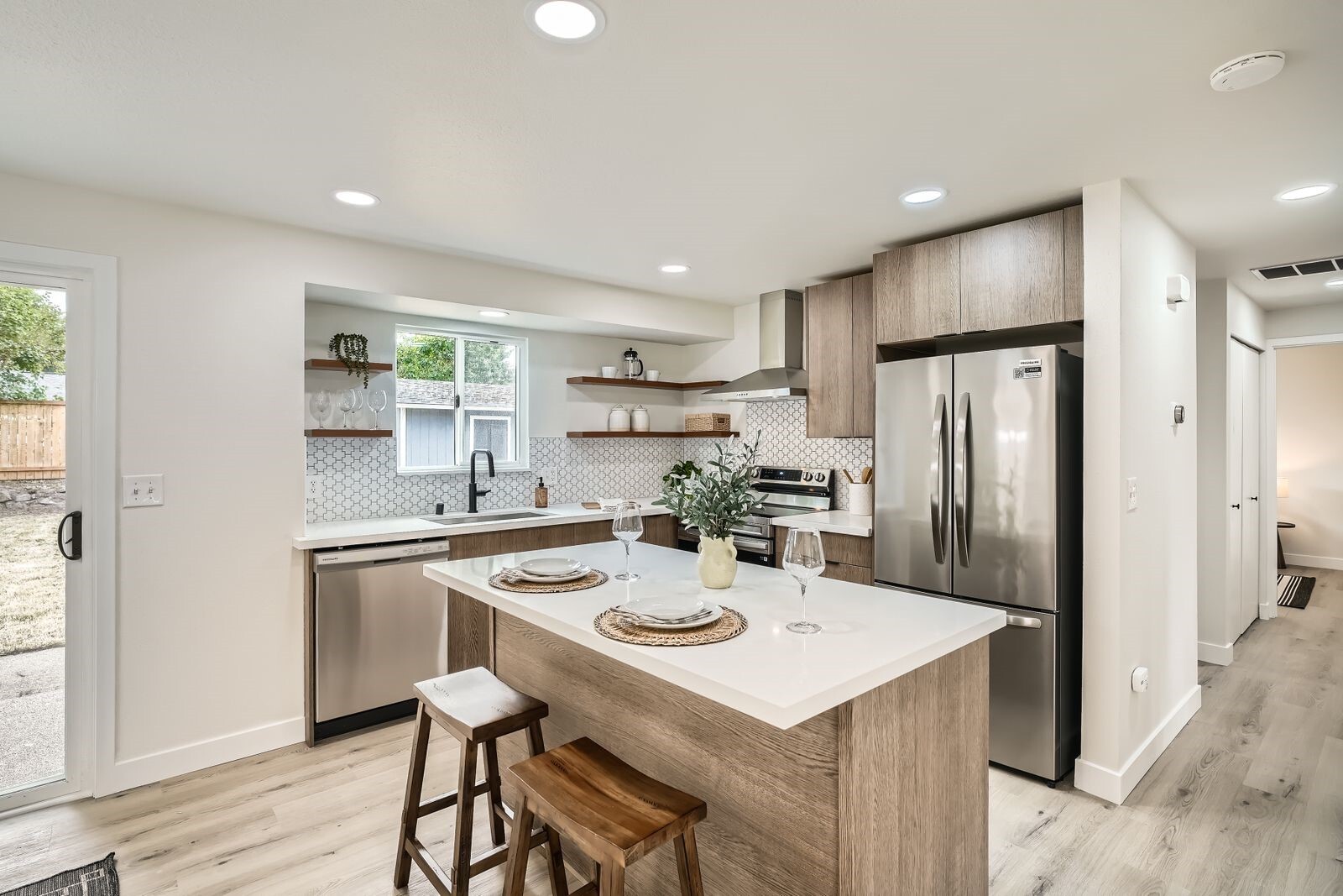 2613 Pike Street Property Photo 6