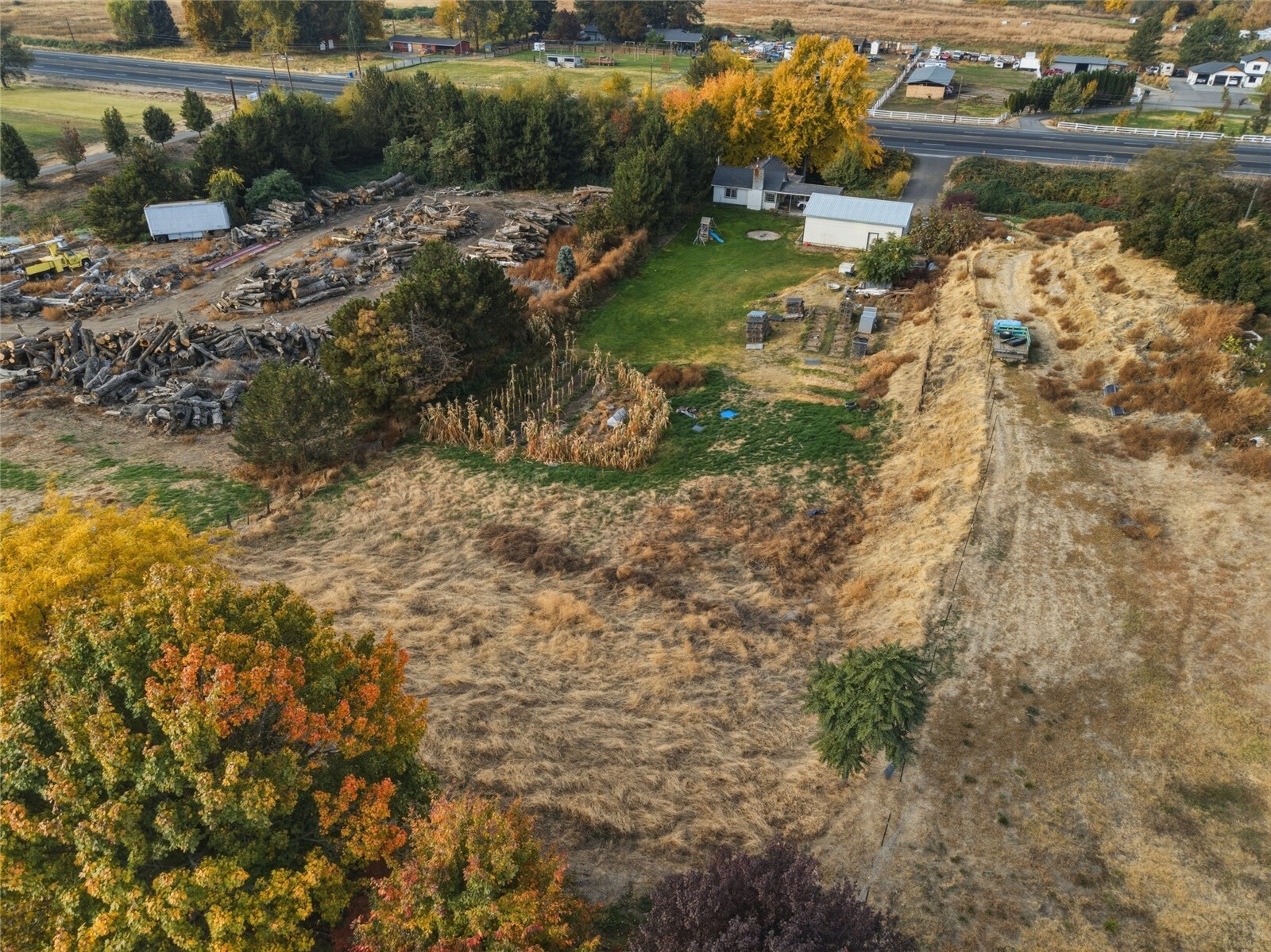 85183 Highway 11 Property Photo 6