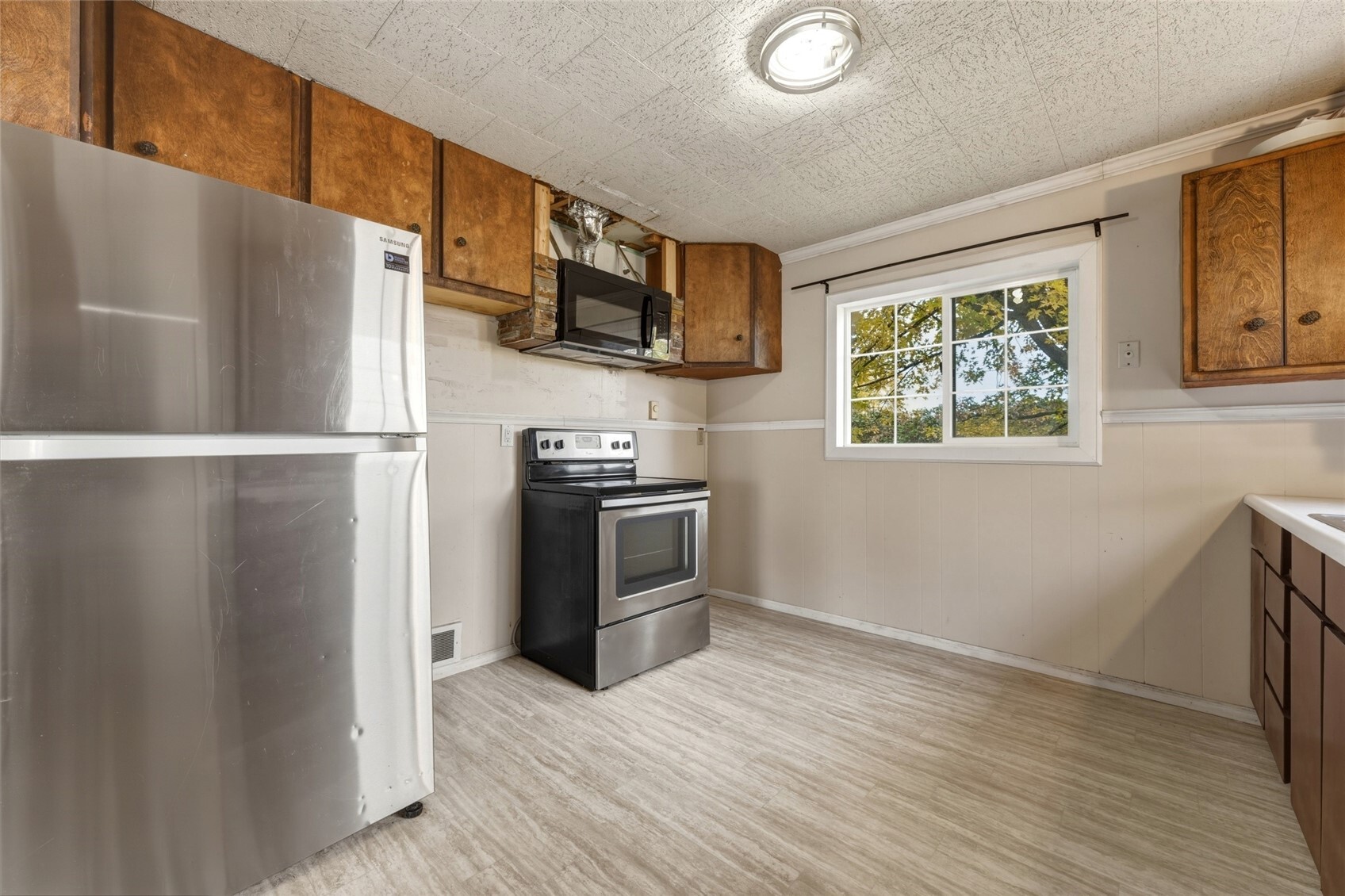 85183 Highway 11 Property Photo 12