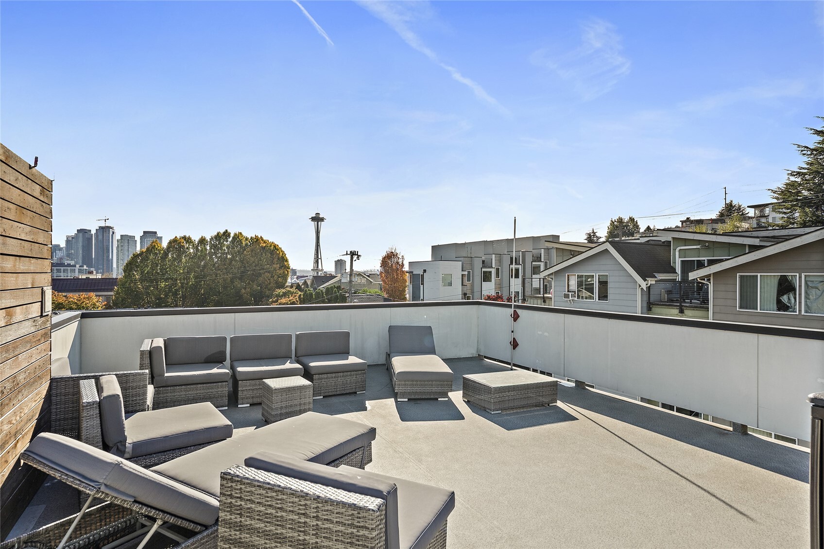 1209 6th Avenue Property Photo 2