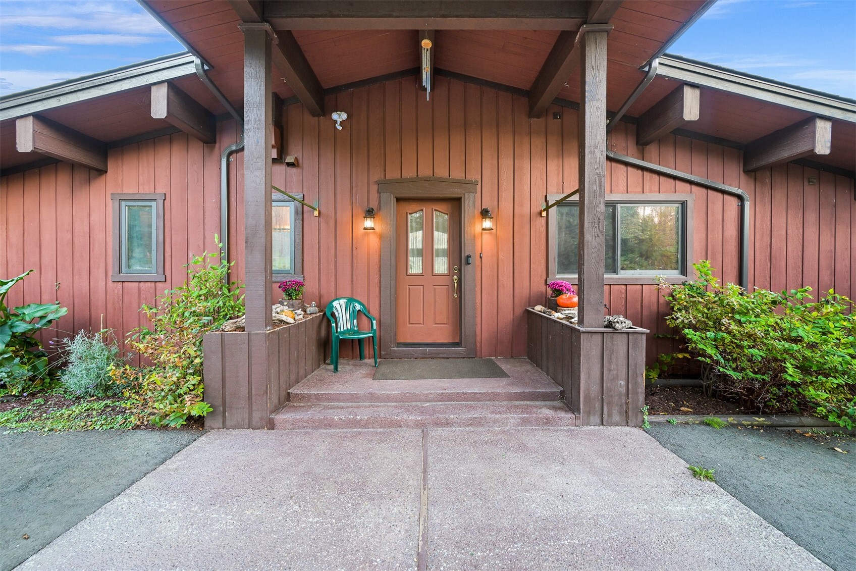 9385 Stein Road Property Photo 2