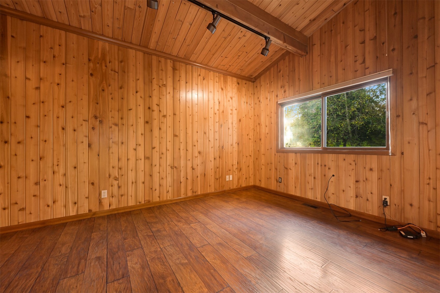9385 Stein Road Property Photo 5