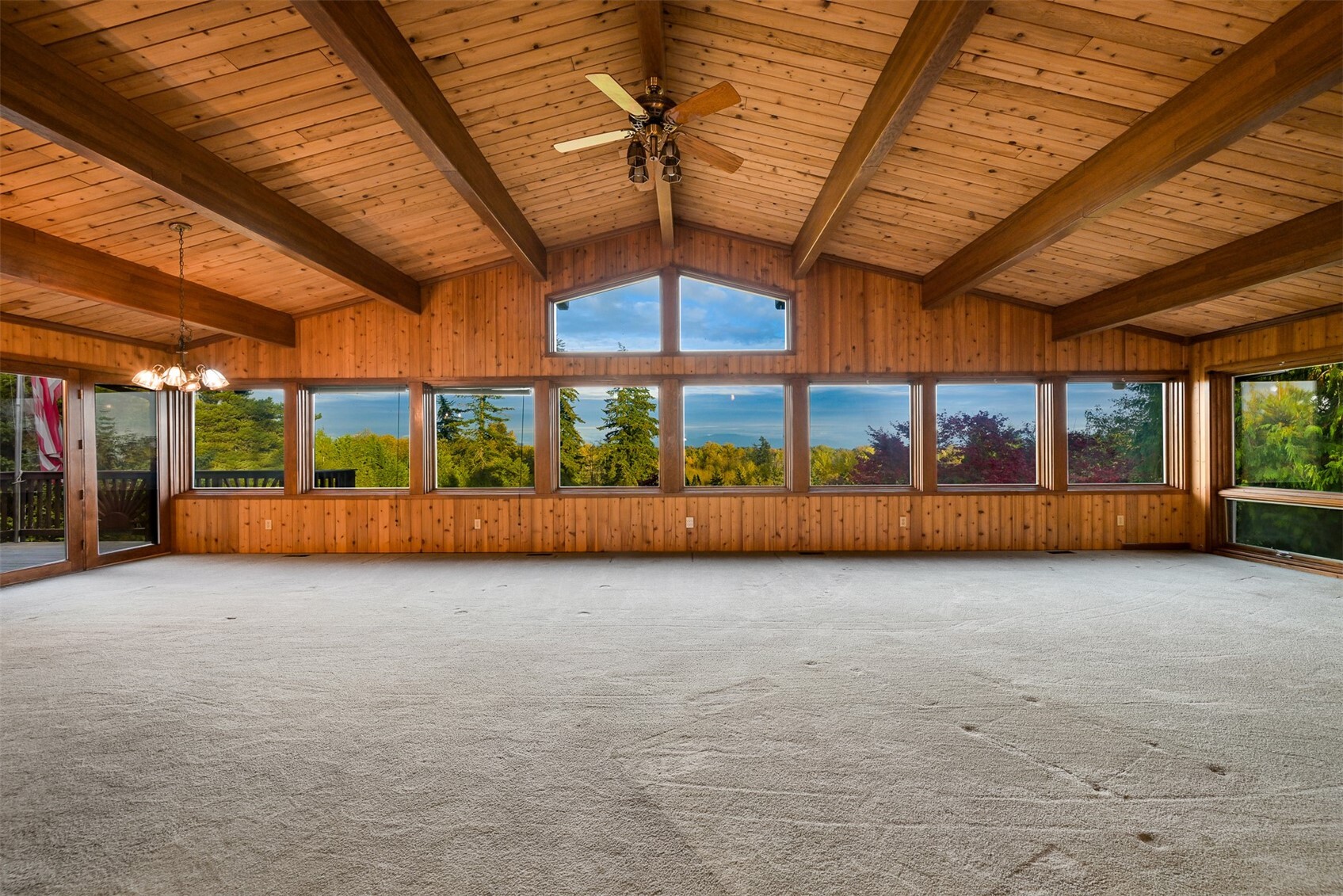 9385 Stein Road Property Photo 7