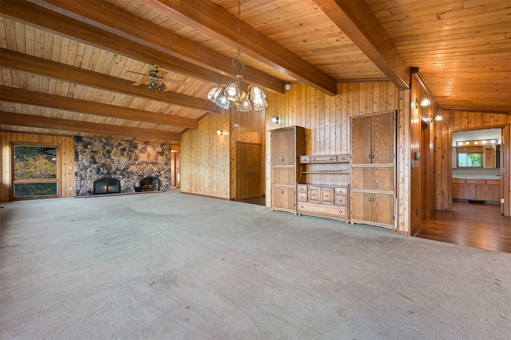 9385 Stein Road Property Photo 9