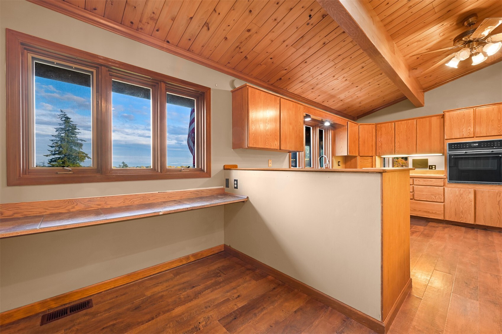 9385 Stein Road Property Photo 17