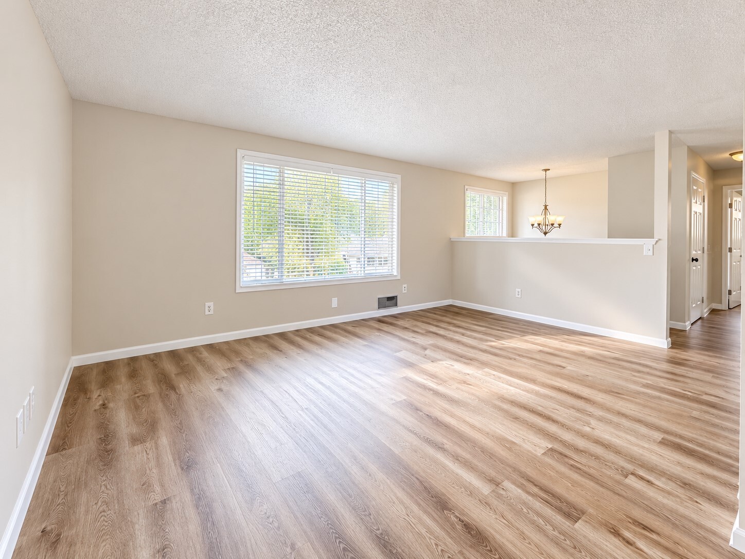 12016 153rd Street Property Photo 3