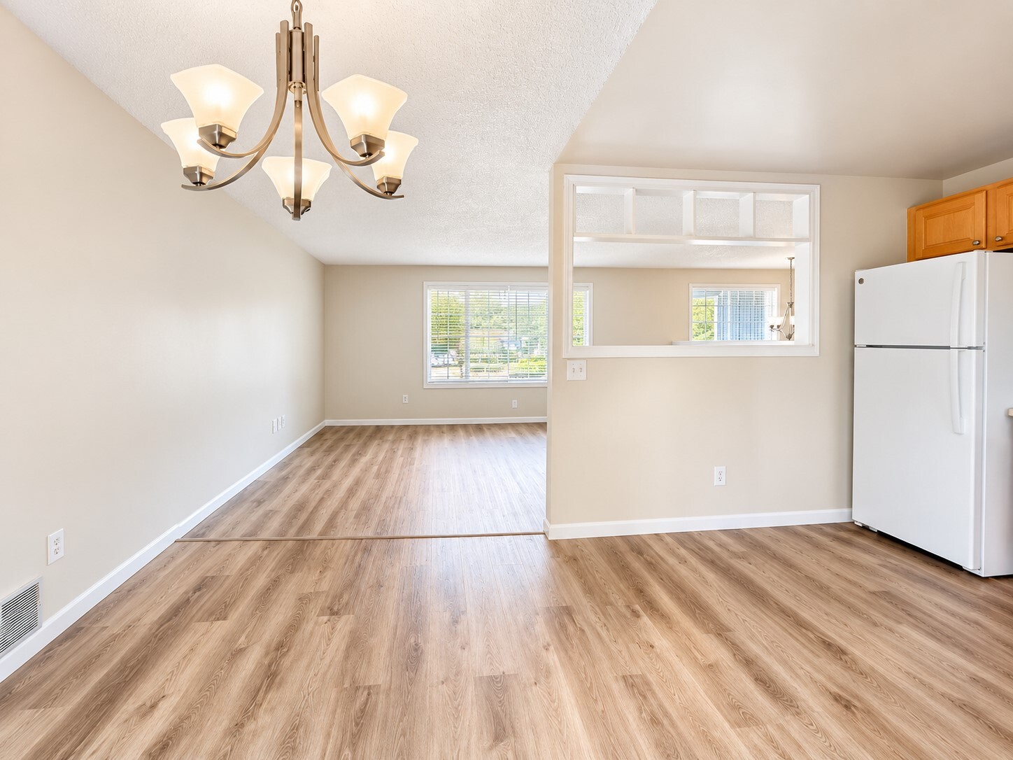 12016 153rd Street Property Photo 6