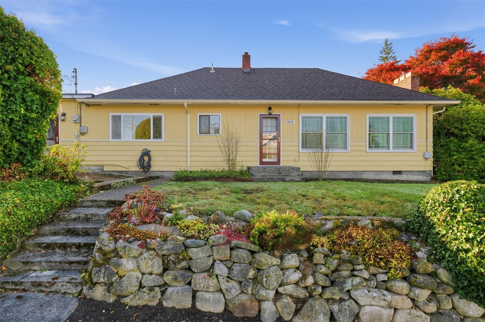 304 E Highland Avenue Property Photo 3