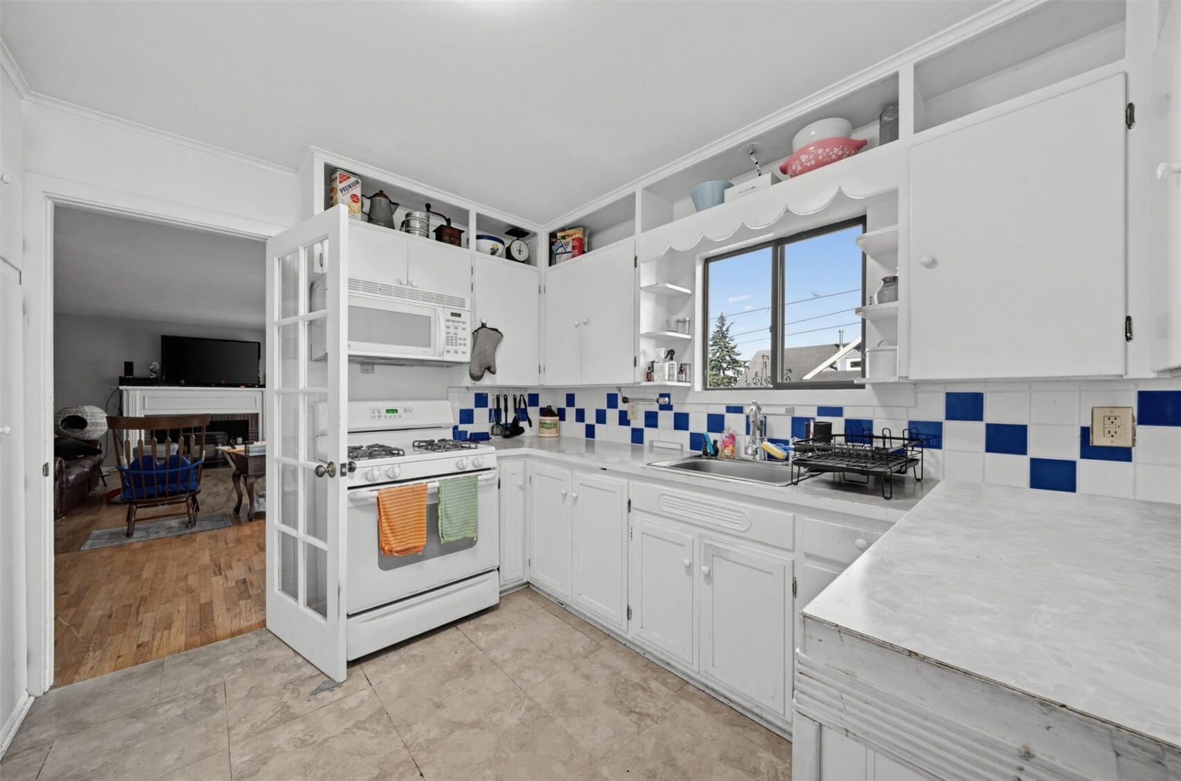 304 E Highland Avenue Property Photo 14