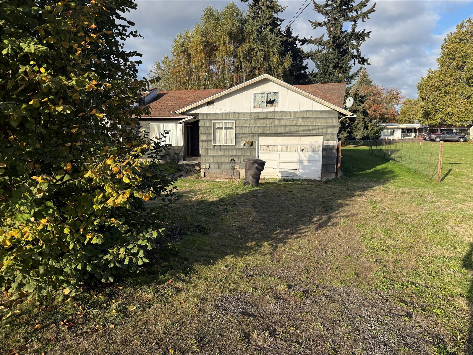 1425 River Road Property Photo 1