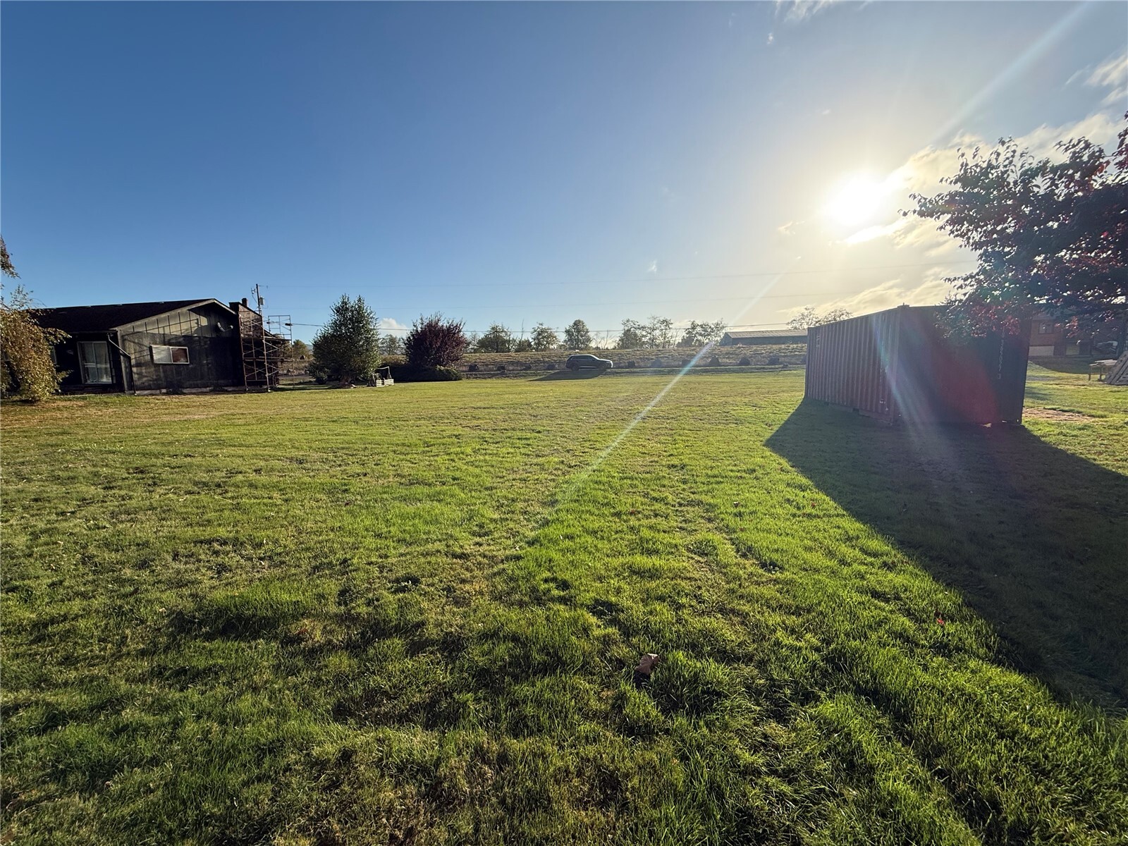 1425 River Road Property Photo 8