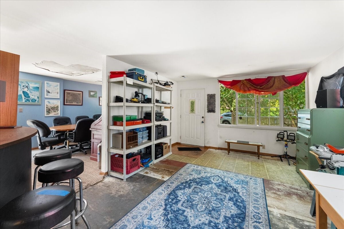 8730 Palatine Avenue Property Photo 3