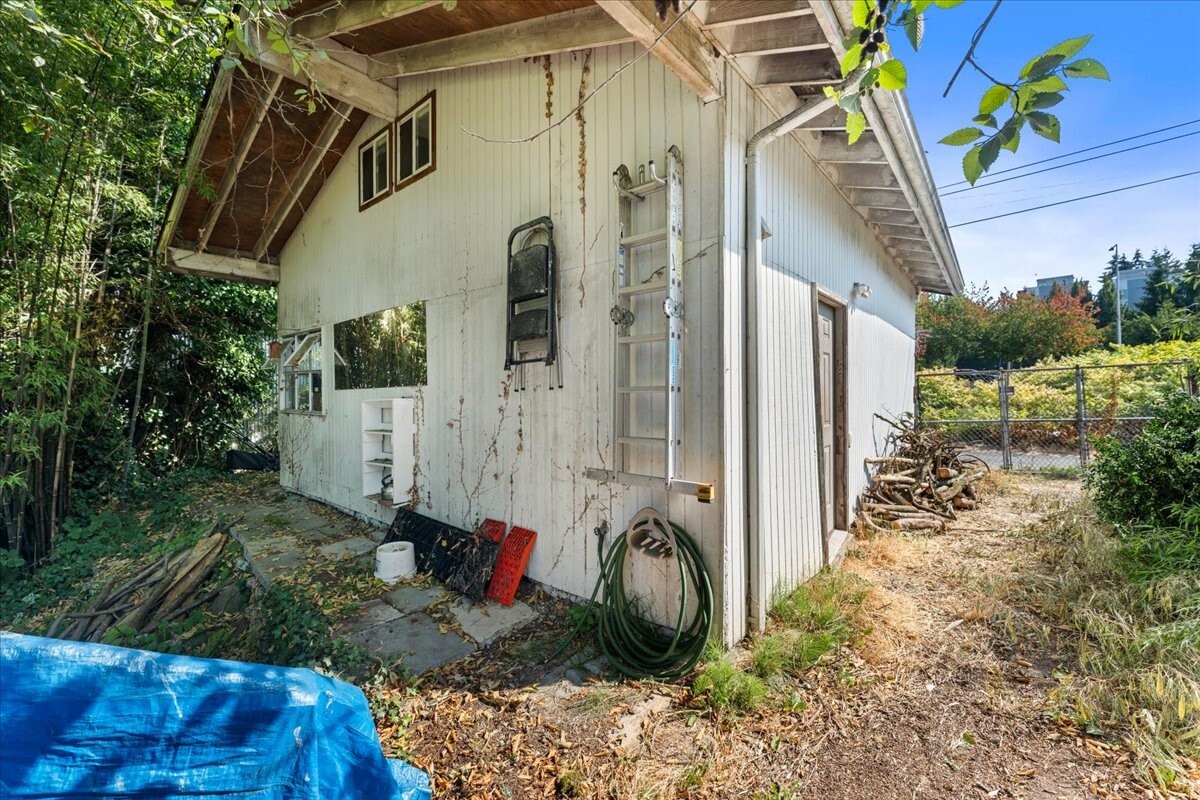 8730 Palatine Avenue Property Photo 7