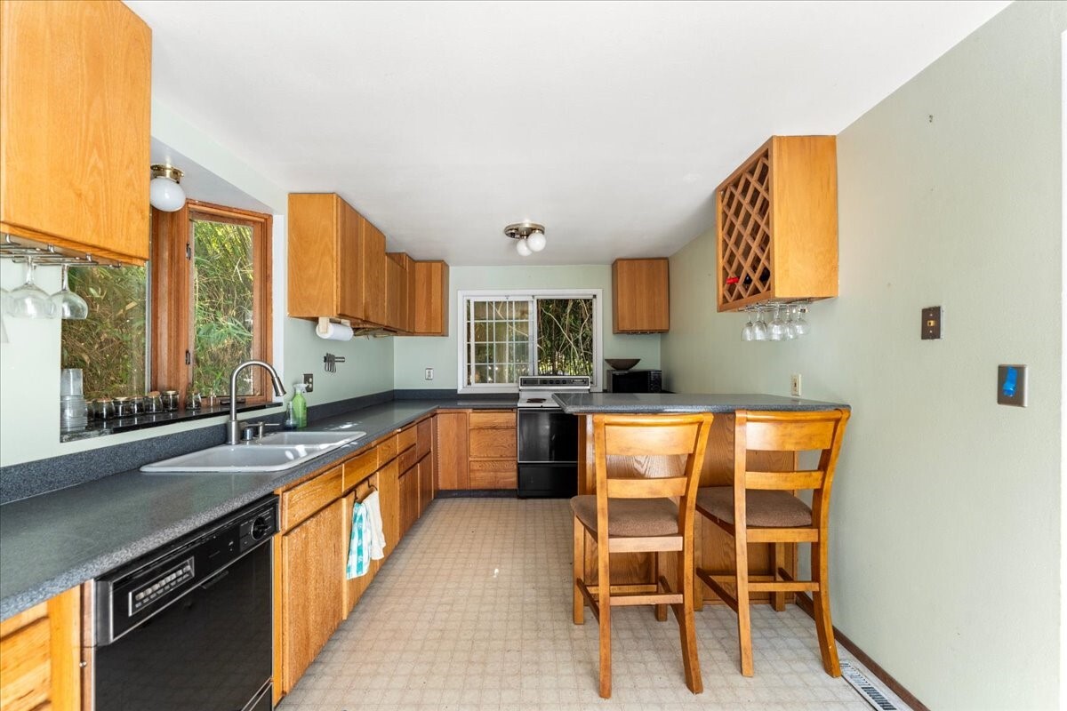 8730 Palatine Avenue Property Photo 11