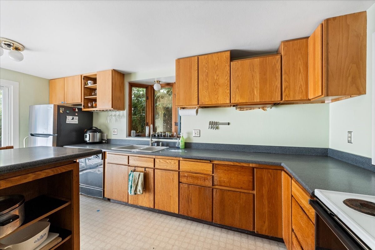 8730 Palatine Avenue Property Photo 13