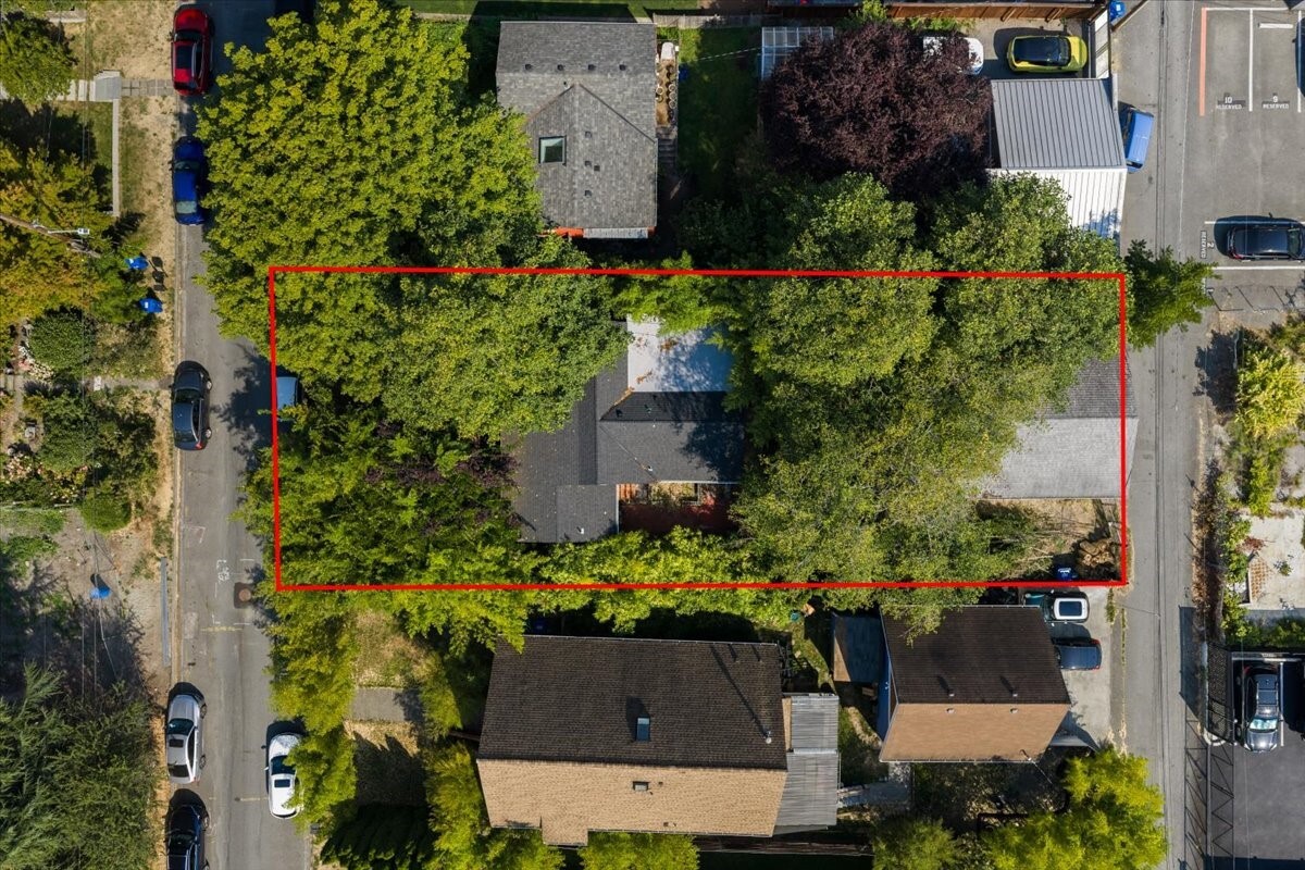 8730 Palatine Avenue Property Photo 15
