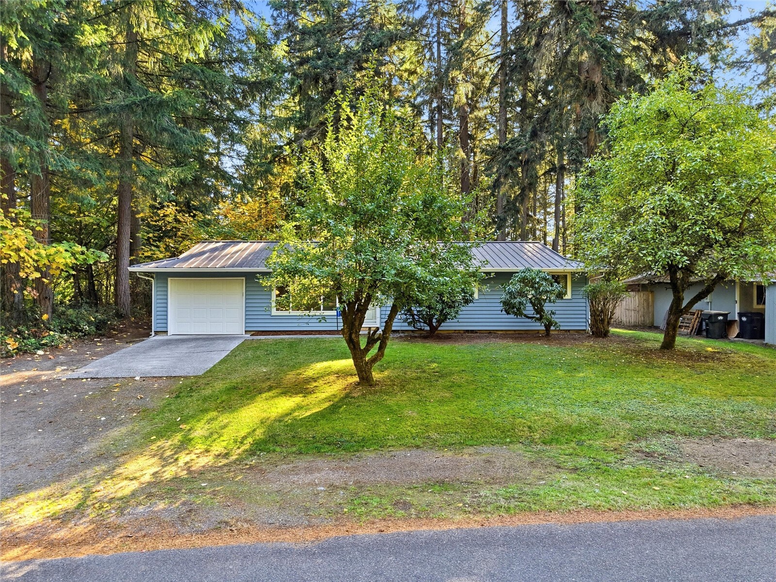 7631 Kittiwake Drive Property Photo 2
