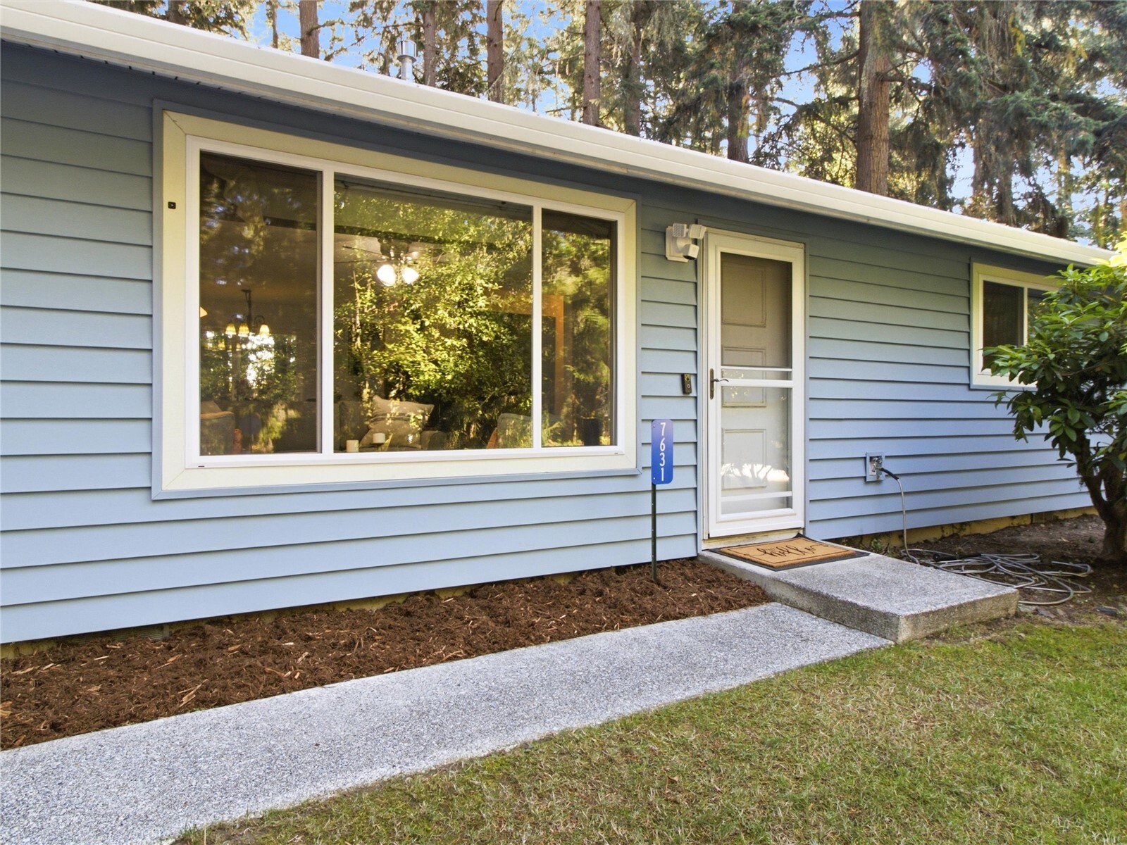 7631 Kittiwake Drive Property Photo 3