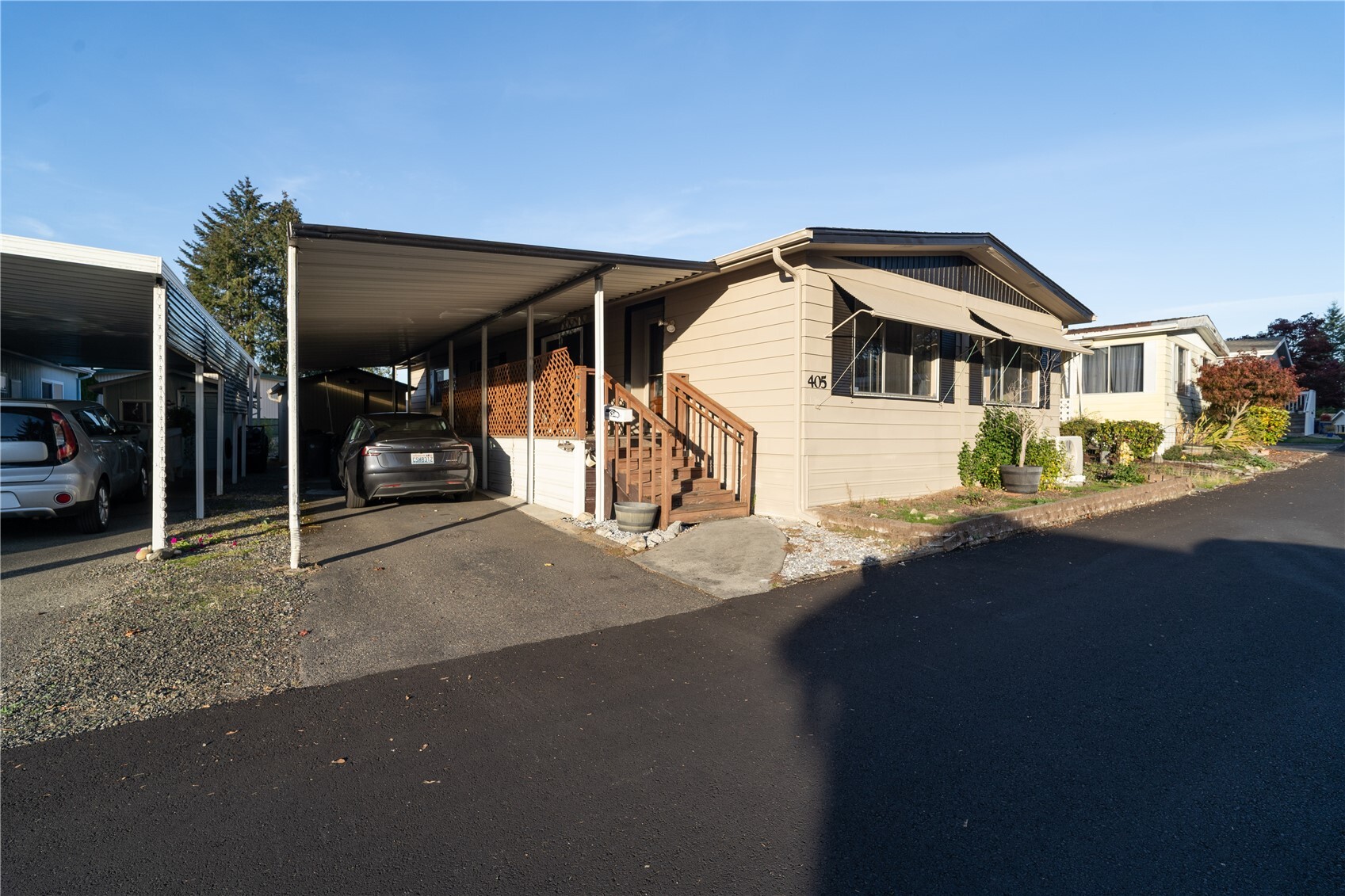 1111 Archwood Drive 405 Property Photo 2