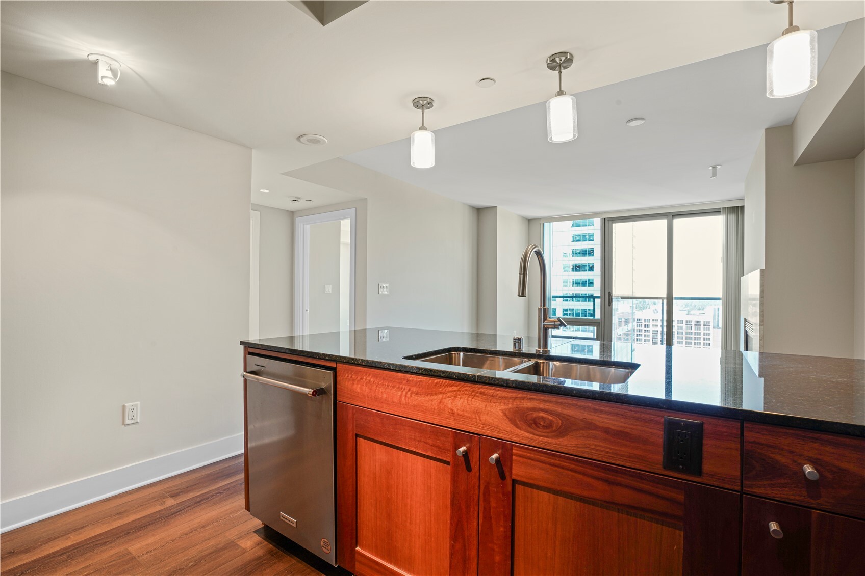 650 Bellevue Way 2907 Property Photo 11