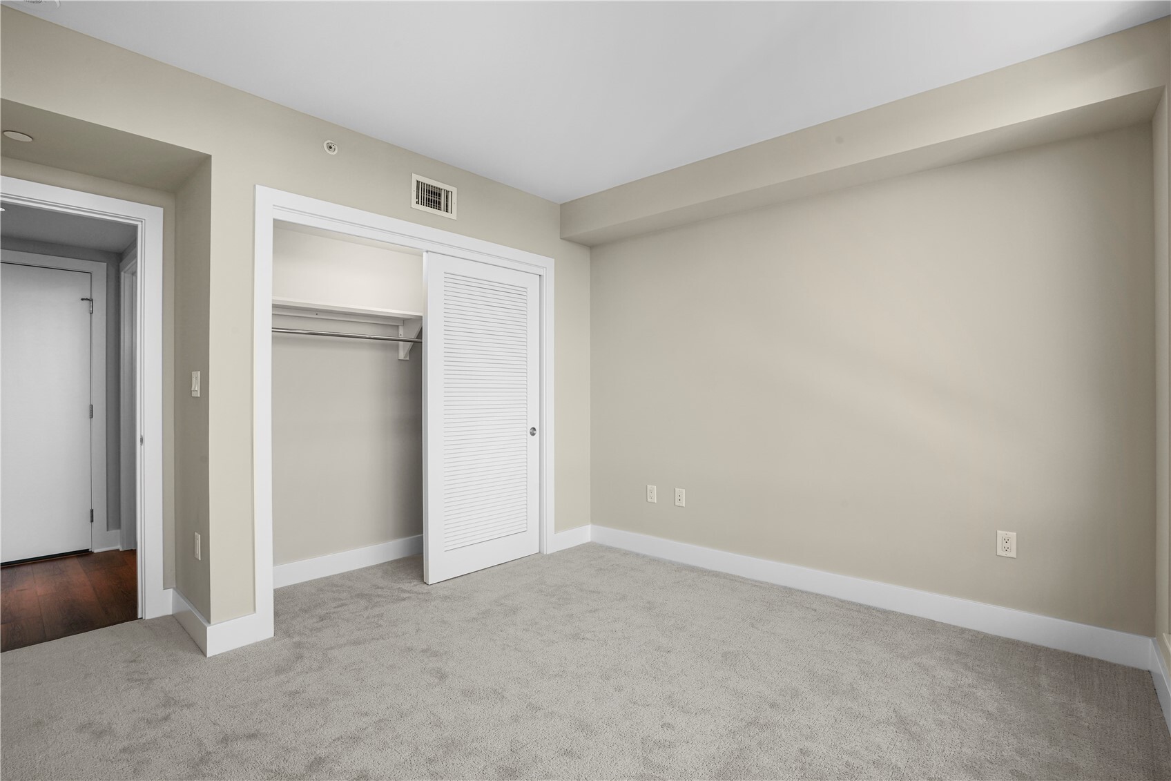 650 Bellevue Way 2907 Property Photo 18