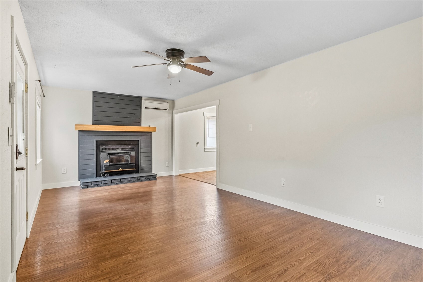 224 E Street Property Photo 10