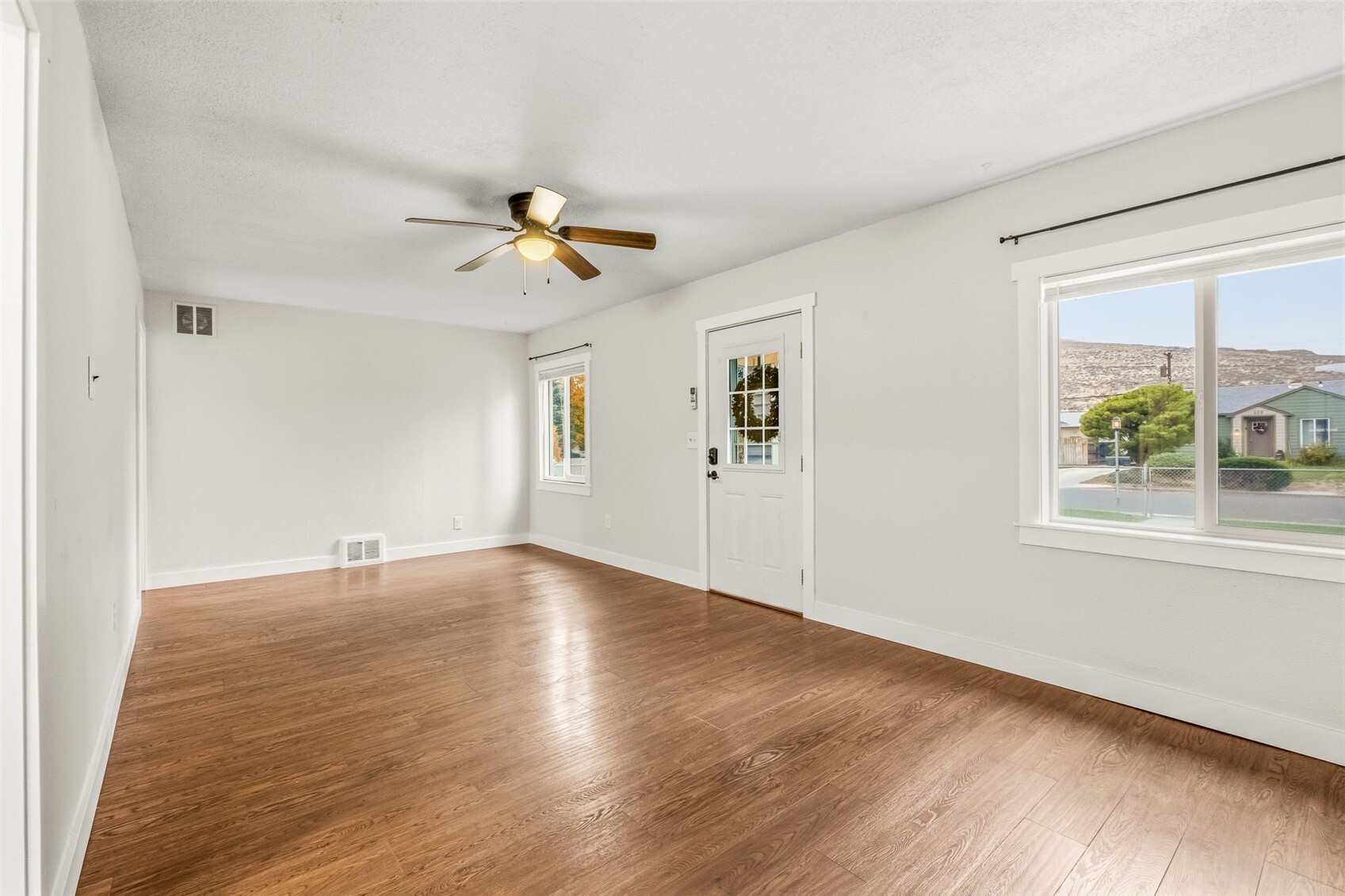 224 E Street Property Photo 12