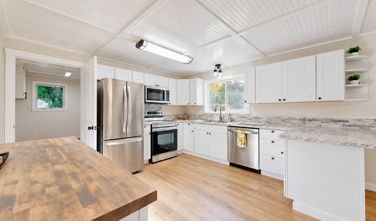 10330 E Highway 12 Property Photo 6