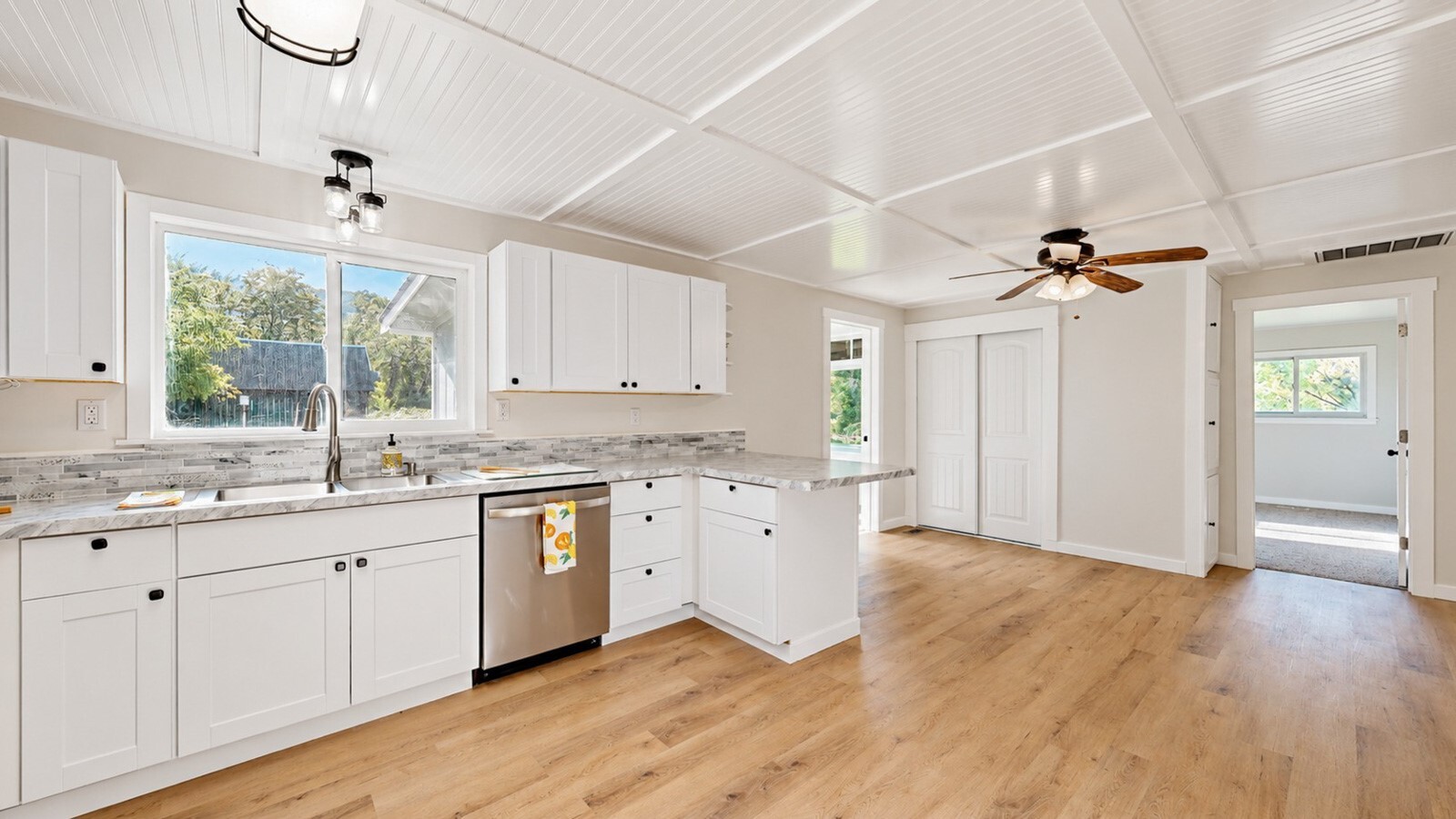 10330 E Highway 12 Property Photo 12