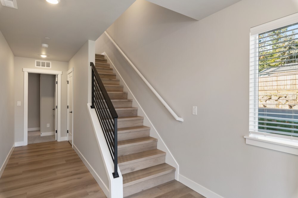 6609 S 128th Street Property Photo 2