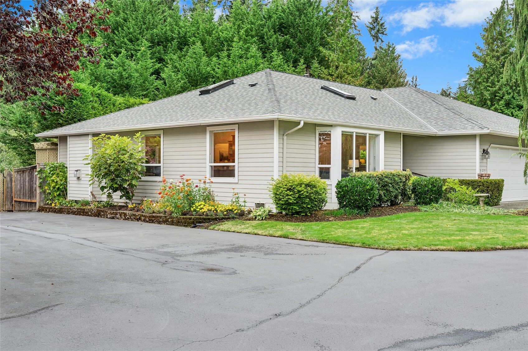 19410 2nd Drive B Property Photo 2