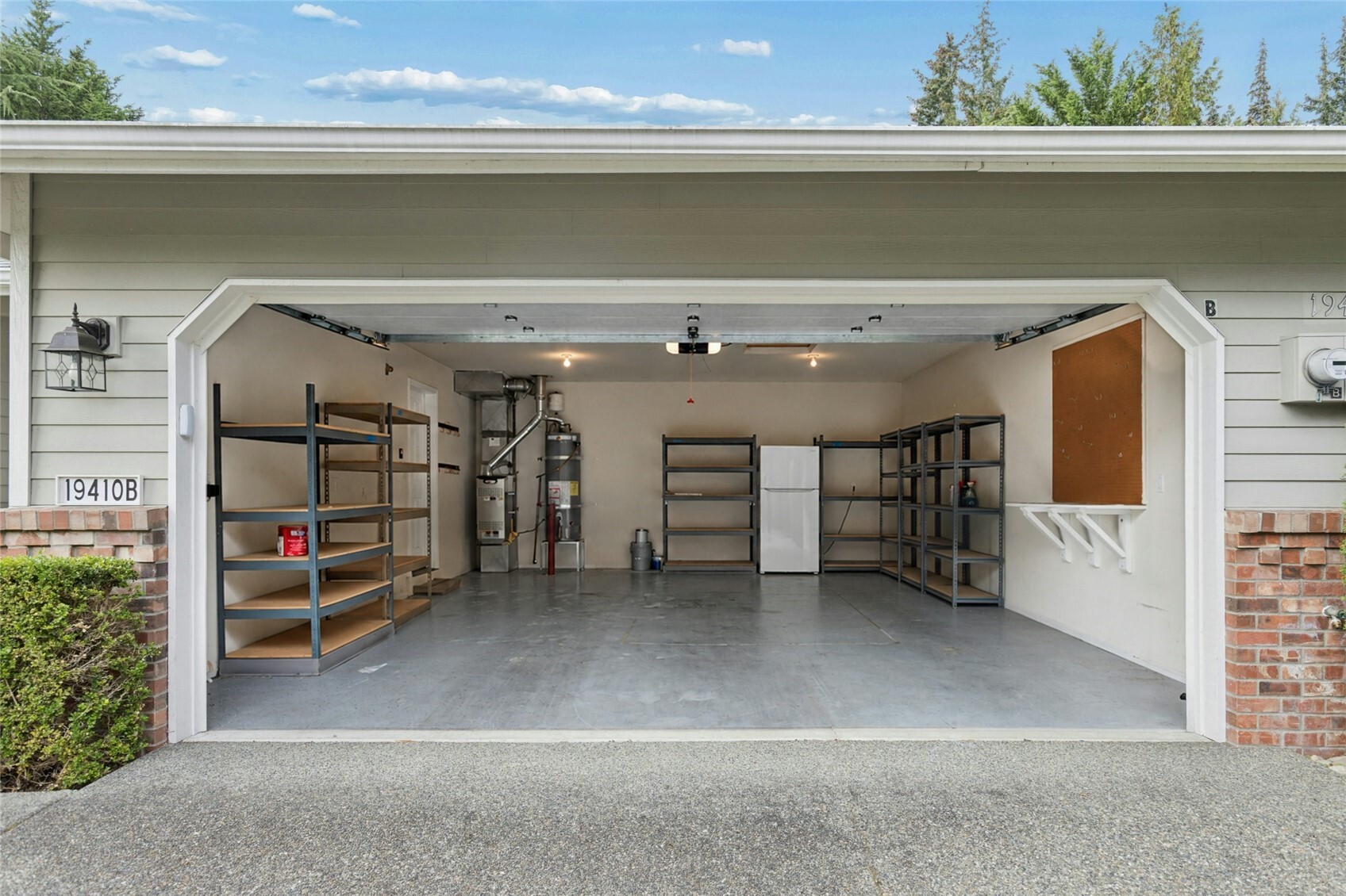 19410 2nd Drive B Property Photo 3
