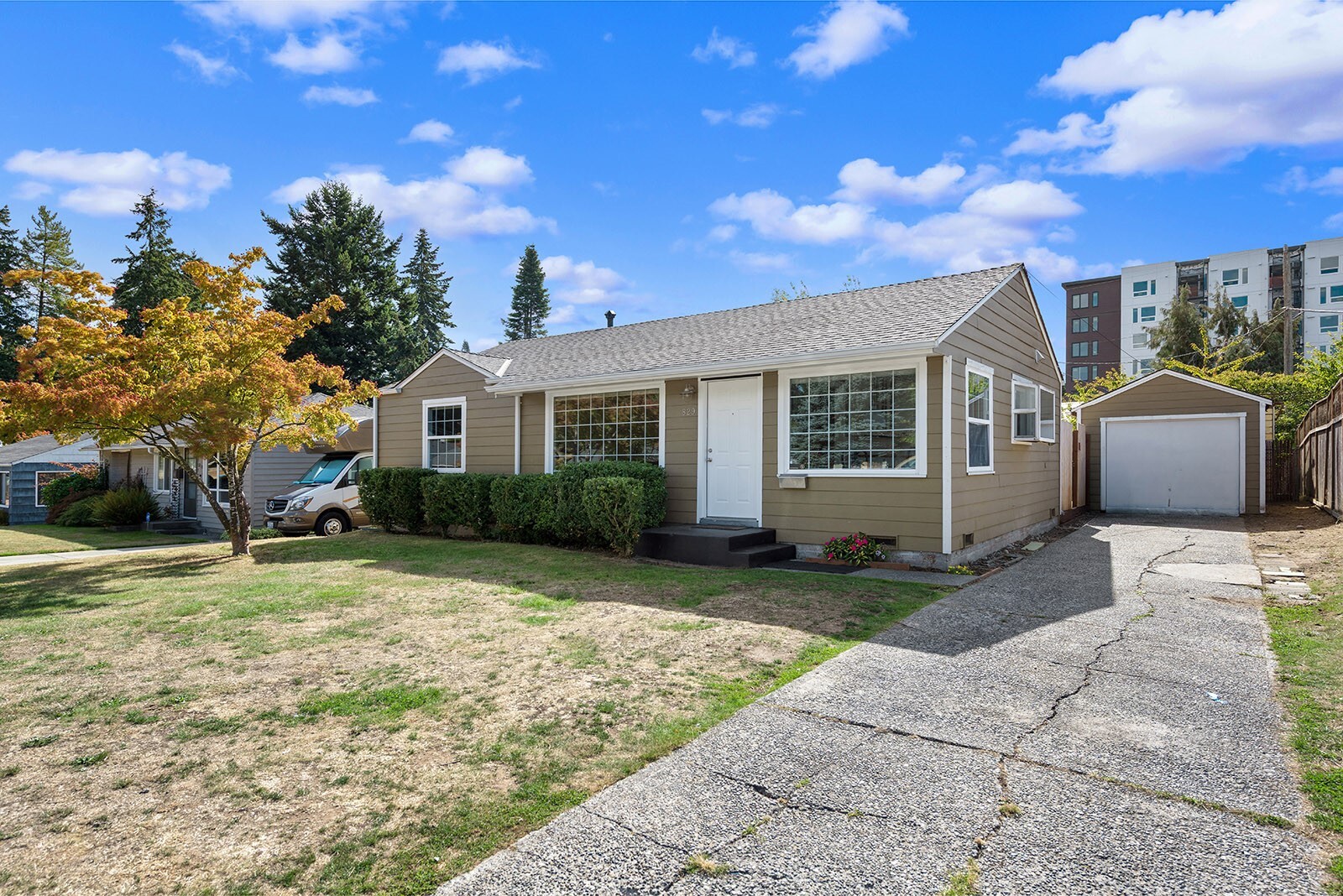 829 NE 189th Street Property Photo 1