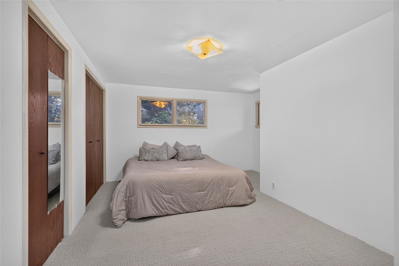 527 N 172nd Street Property Photo 18