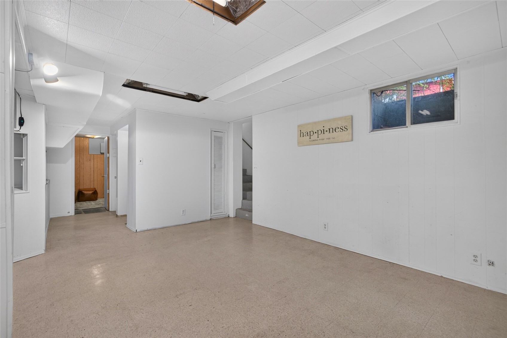 527 N 172nd Street Property Photo 26