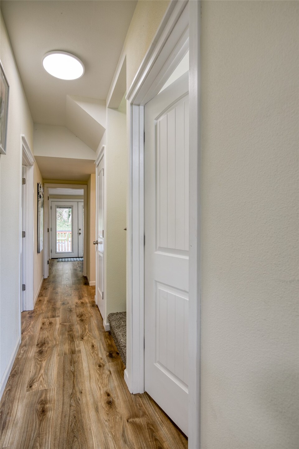 618 Randall Property Photo 18