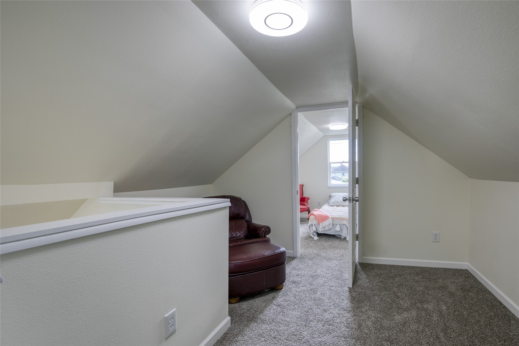 618 Randall Property Photo 27