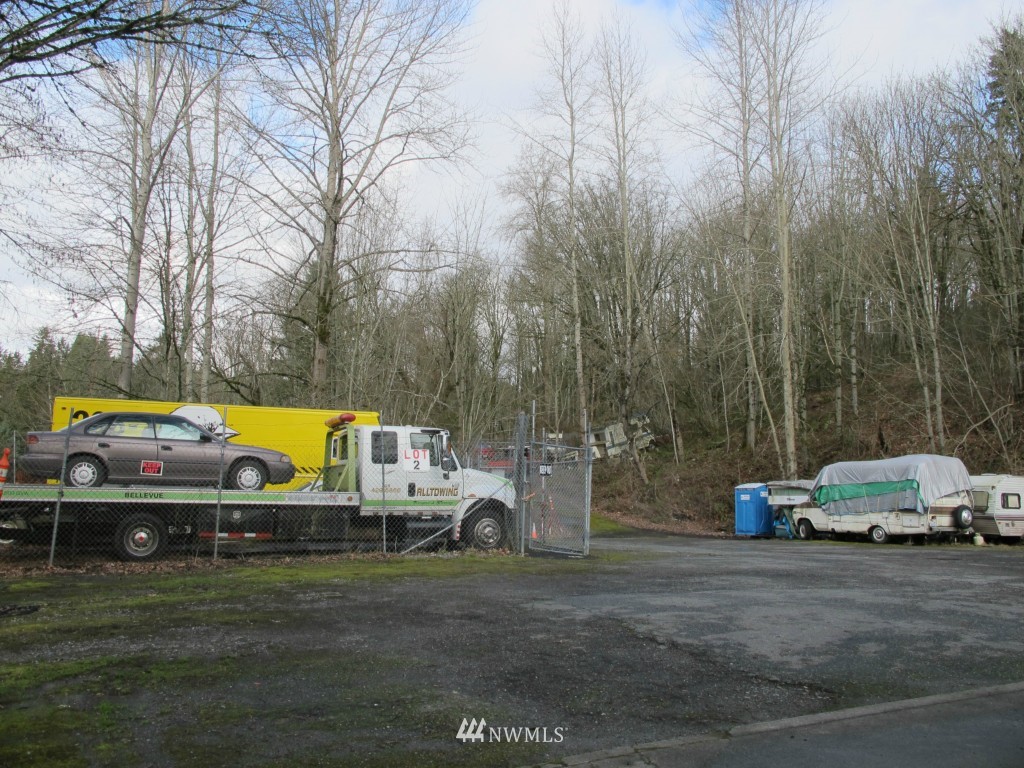 2457 Kamber Road Property Photo 5