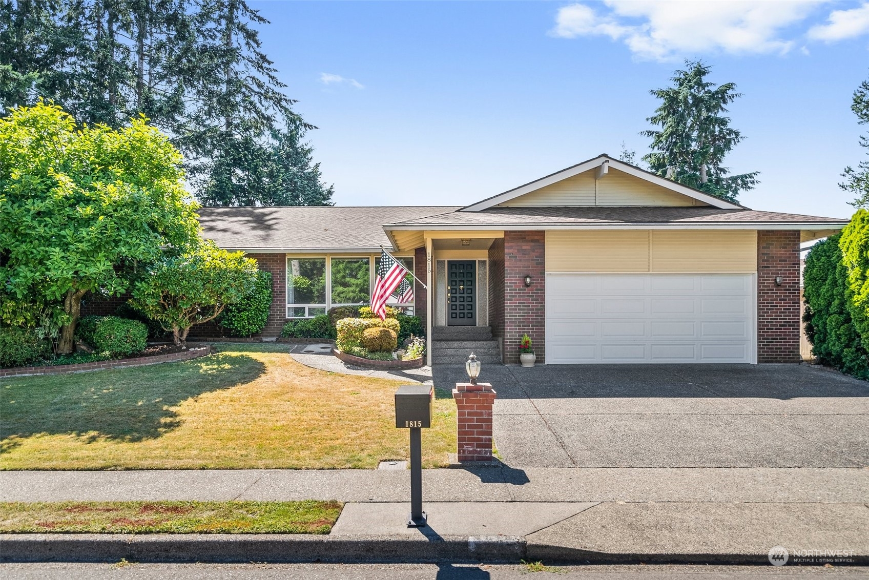 1815 Rolling Hills Avenue Property Photo 1